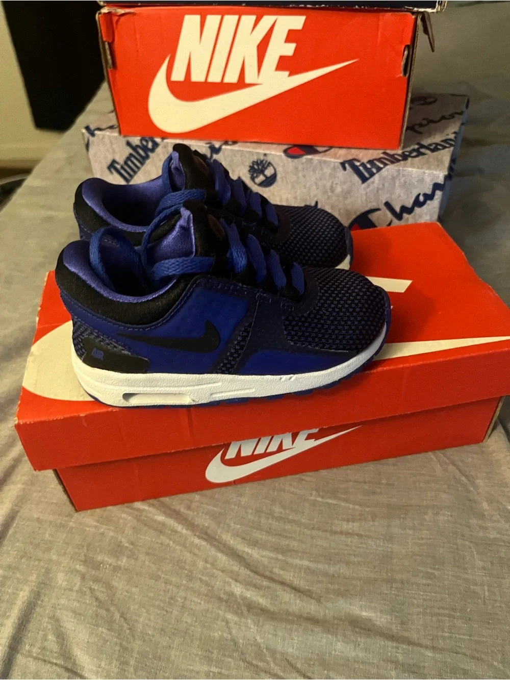 Nike Kids Blue and Black Lightweight Sneakers